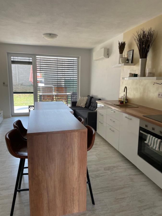 Sunny Apartment On The Lakes Senec Exterior foto